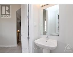 Bathroom - 106 Mesa Drive, Ottawa, ON K2J6V9 Photo 10