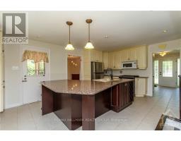 Kitchen - 570 Duff Crescent, Ottawa, ON K1J7C5 Photo 8