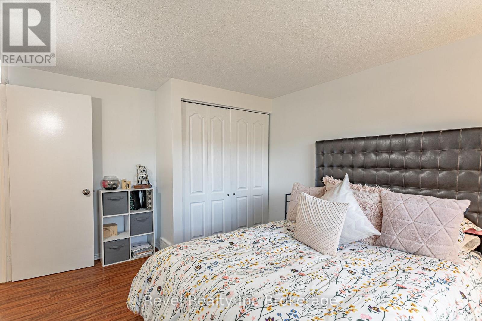 292 KENSINGTON AVENUE - 24