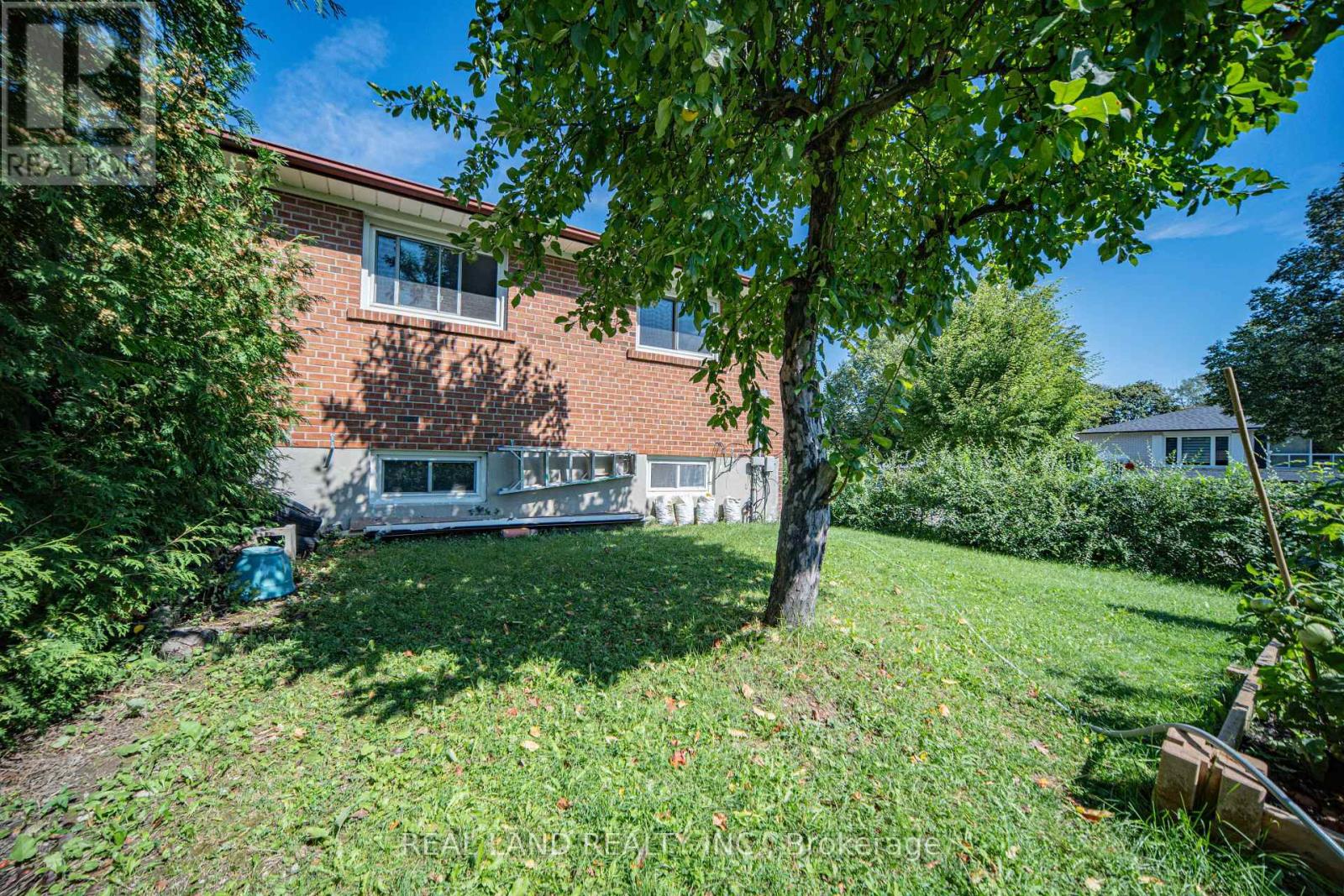 37 PAWNEE AVENUE - 42