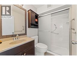 4482 Grand Marais Road East, Windsor, ON N8W1X7 Photo 13