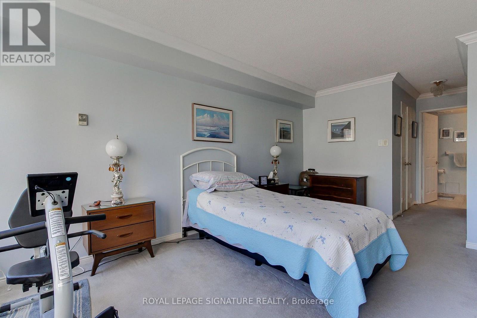 #223 10 GUILDWOOD PARKWAY - 10