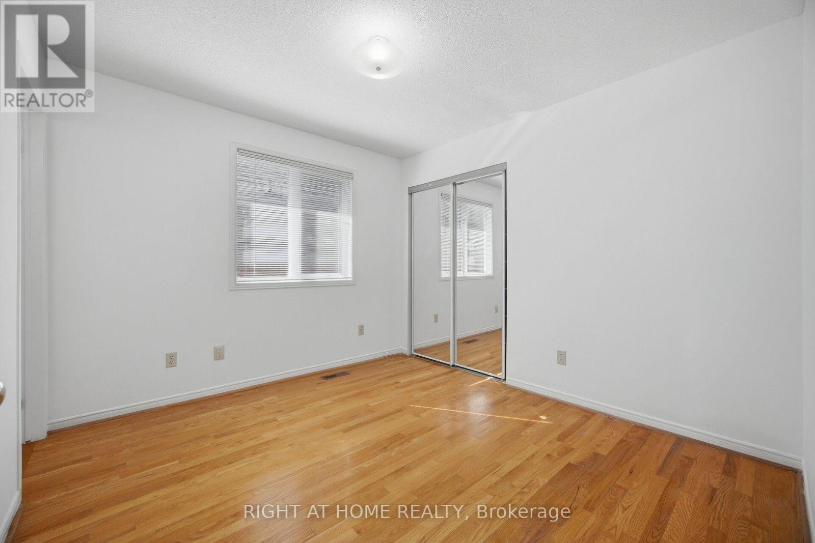 11 LYNDA MCNEIL PLACE - Image 27