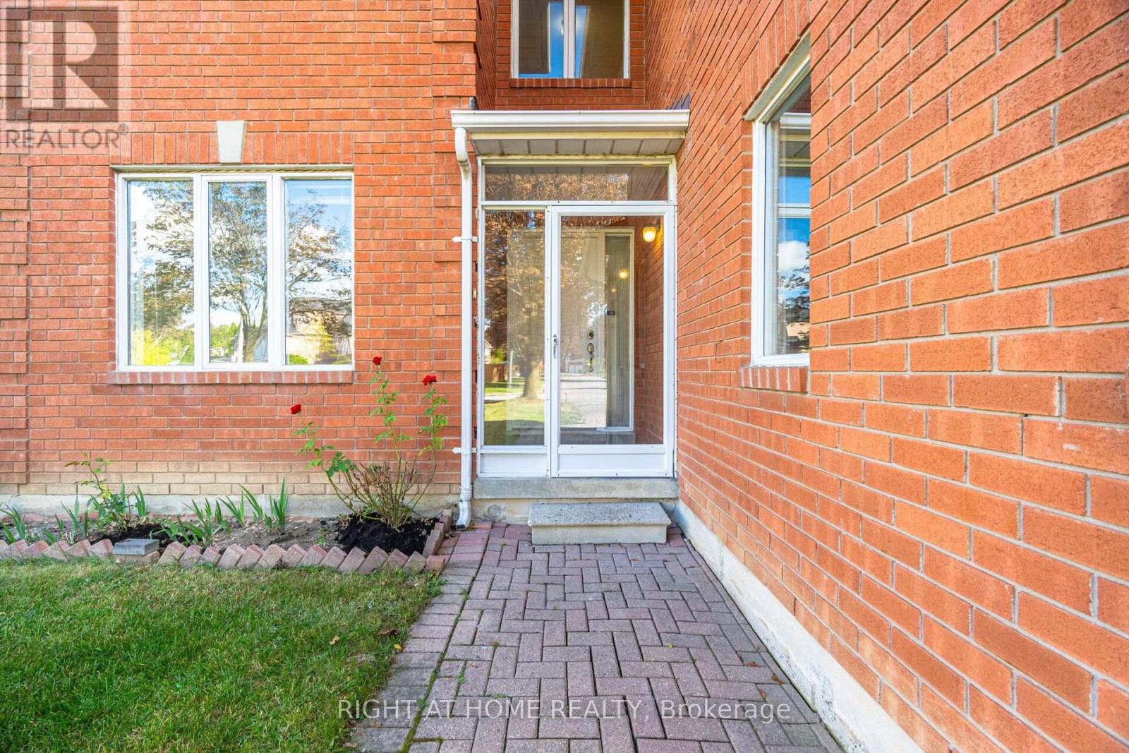 11 LYNDA MCNEIL PLACE, Markham (Middlefield) — photo 3