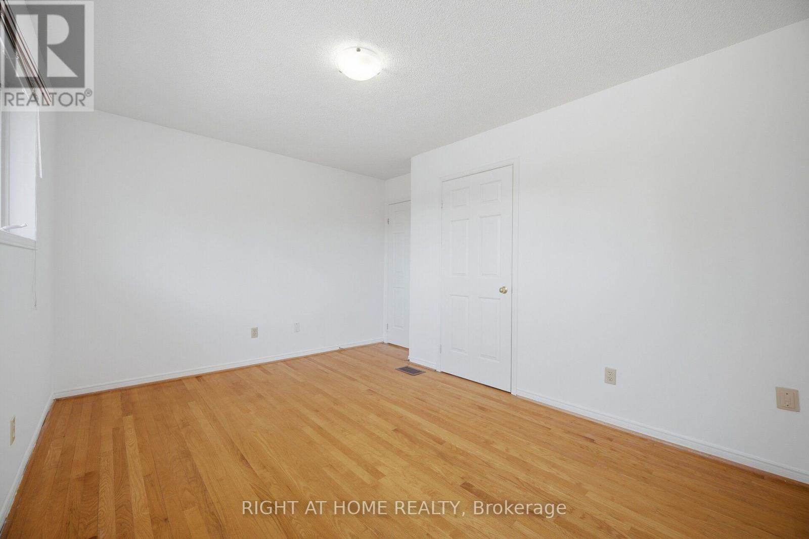 11 LYNDA MCNEIL PLACE - Image 31