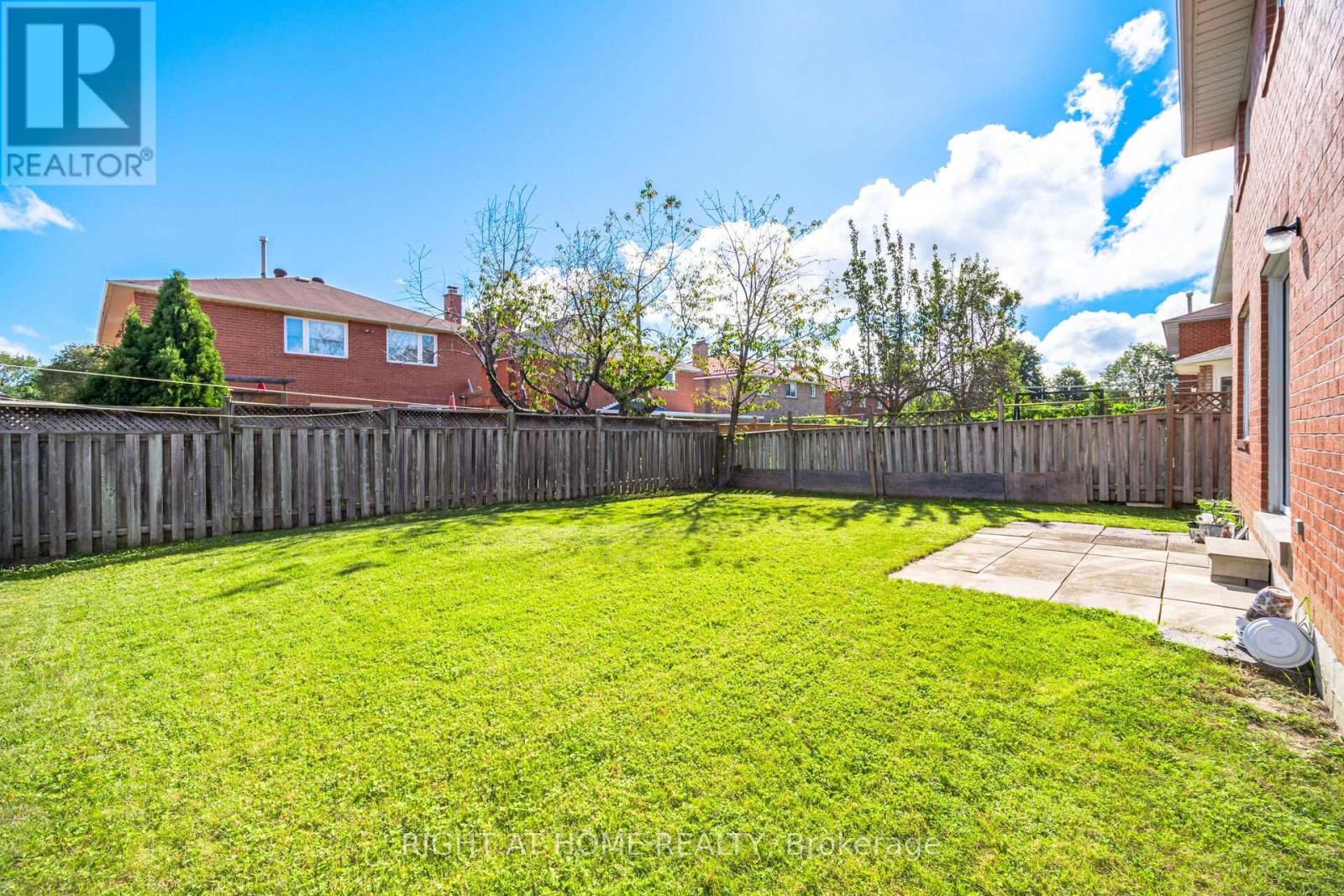 11 LYNDA MCNEIL PLACE - 43