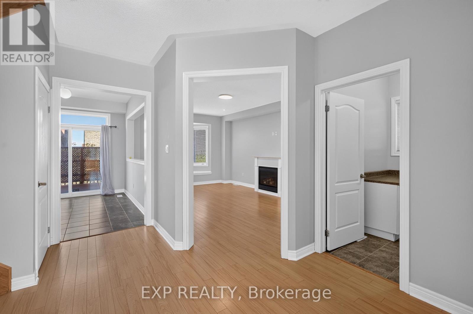 209 WOODSPRING AVENUE, Newmarket (Woodland Hill) — photo 12