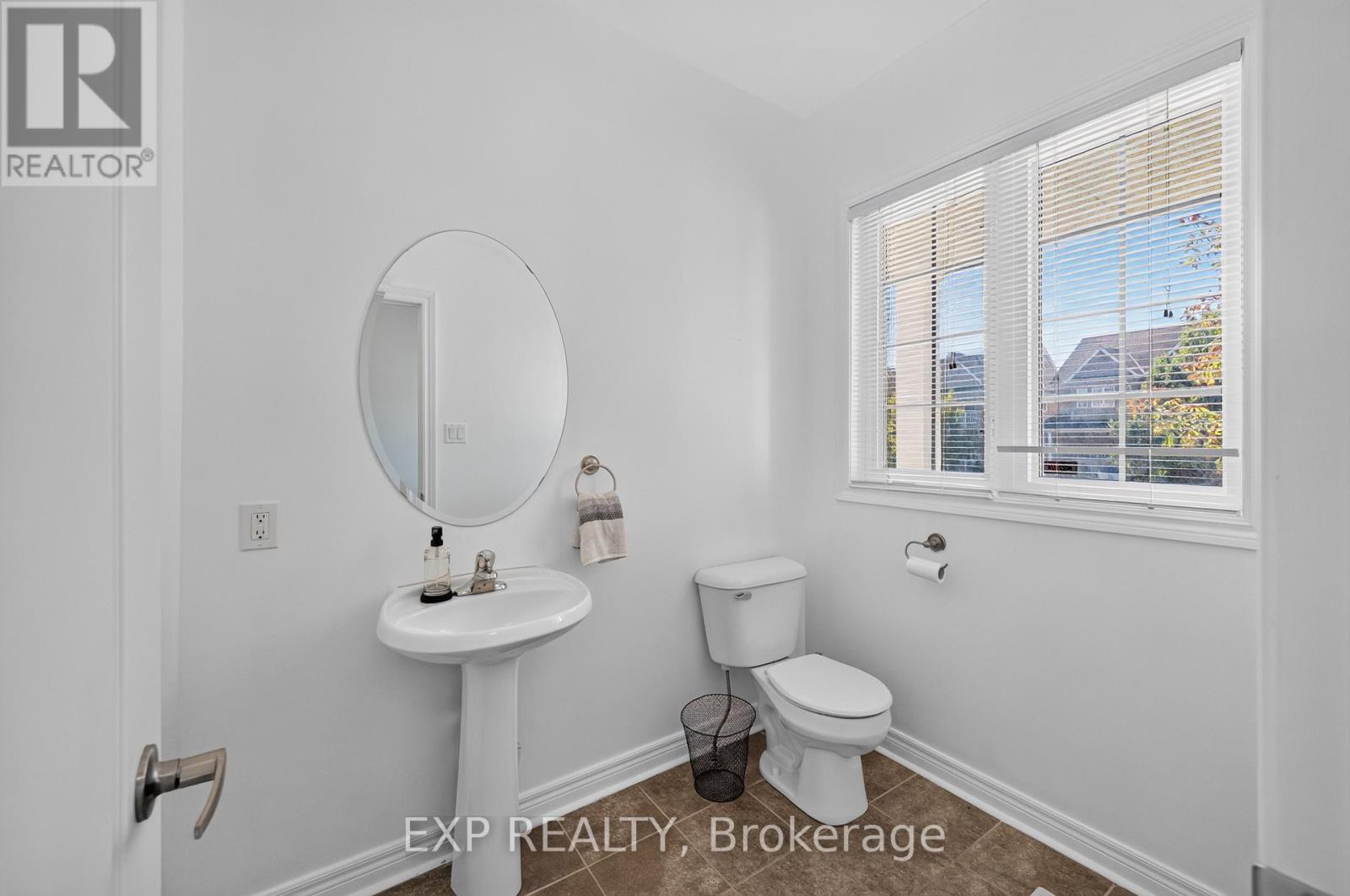 209 WOODSPRING AVENUE, Newmarket (Woodland Hill) — photo 5