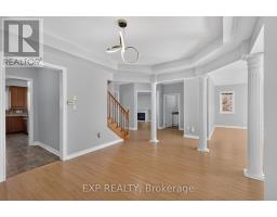 Bedroom 2 - 209 Woodspring Avenue, Newmarket, ON L3X3J4 Photo 11