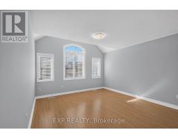 209 Woodspring Avenue, Newmarket, ON L3X3J4 Photo 36