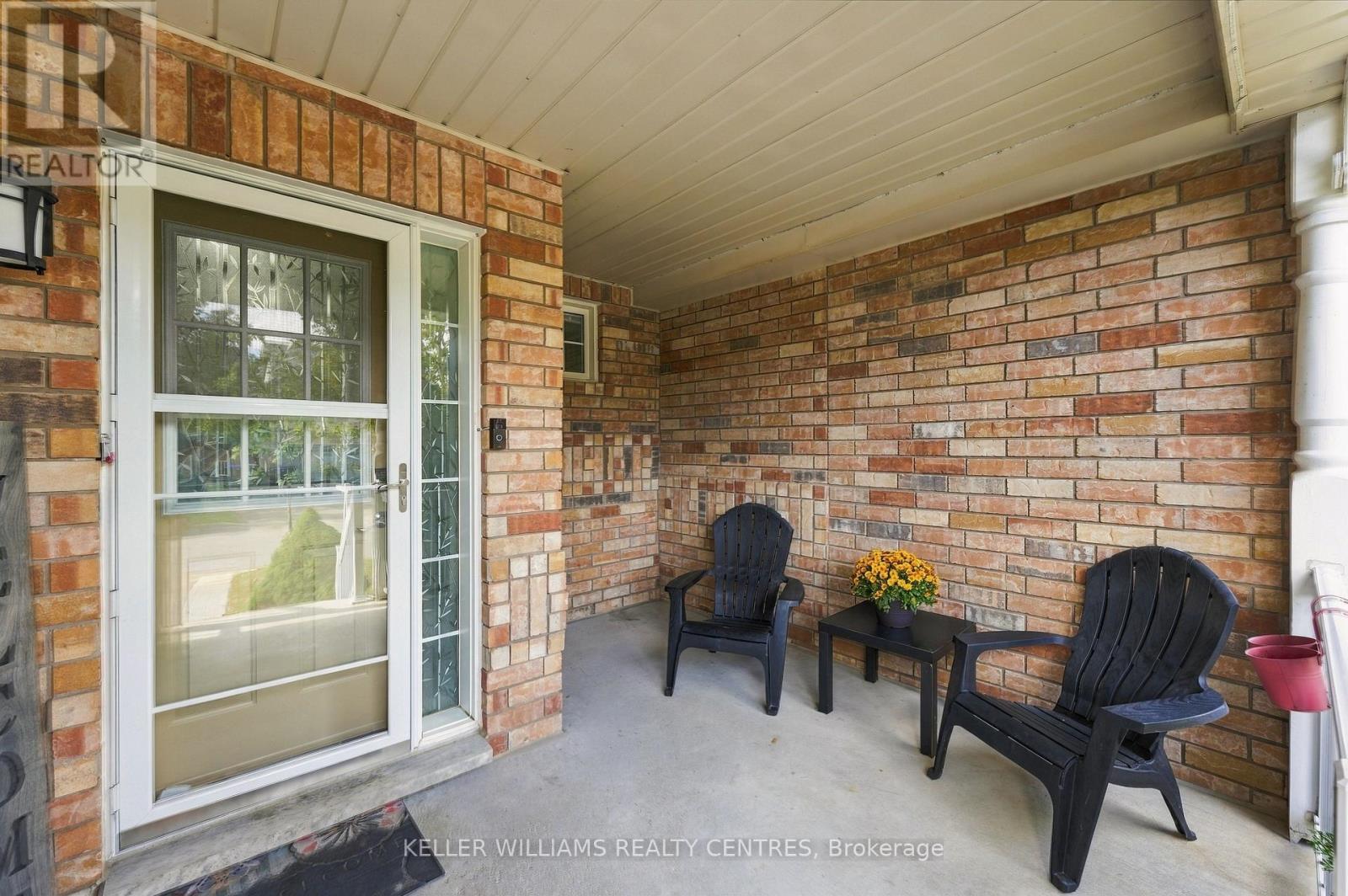 86 Gunning Crescent, New Tecumseth (Tottenham), Ontario, L0G1W0, New Tecumseth (Tottenham), Ontario — photo 2 of 5