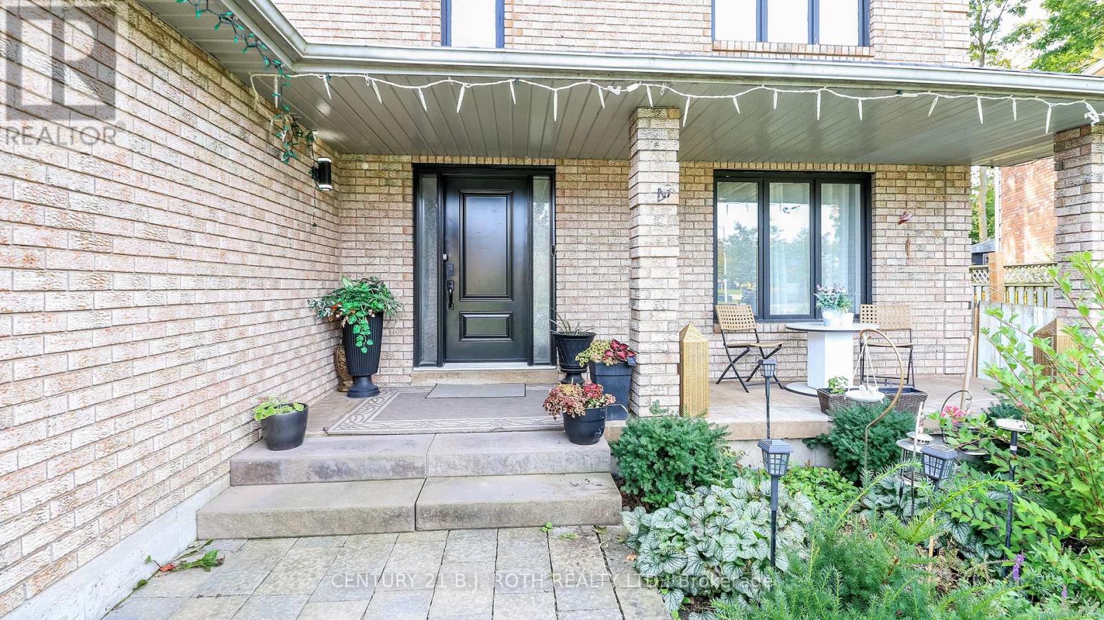 61 BARWICK DRIVE W, Barrie (West Bayfield) — photo 2