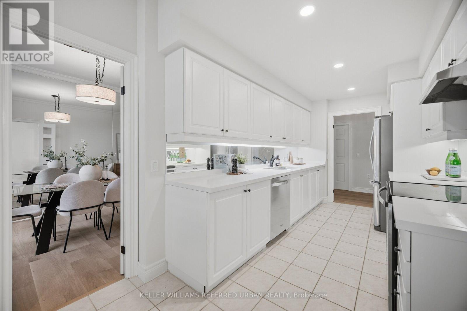 210- 10 Old Mill Trail, Toronto, ON photo 16
