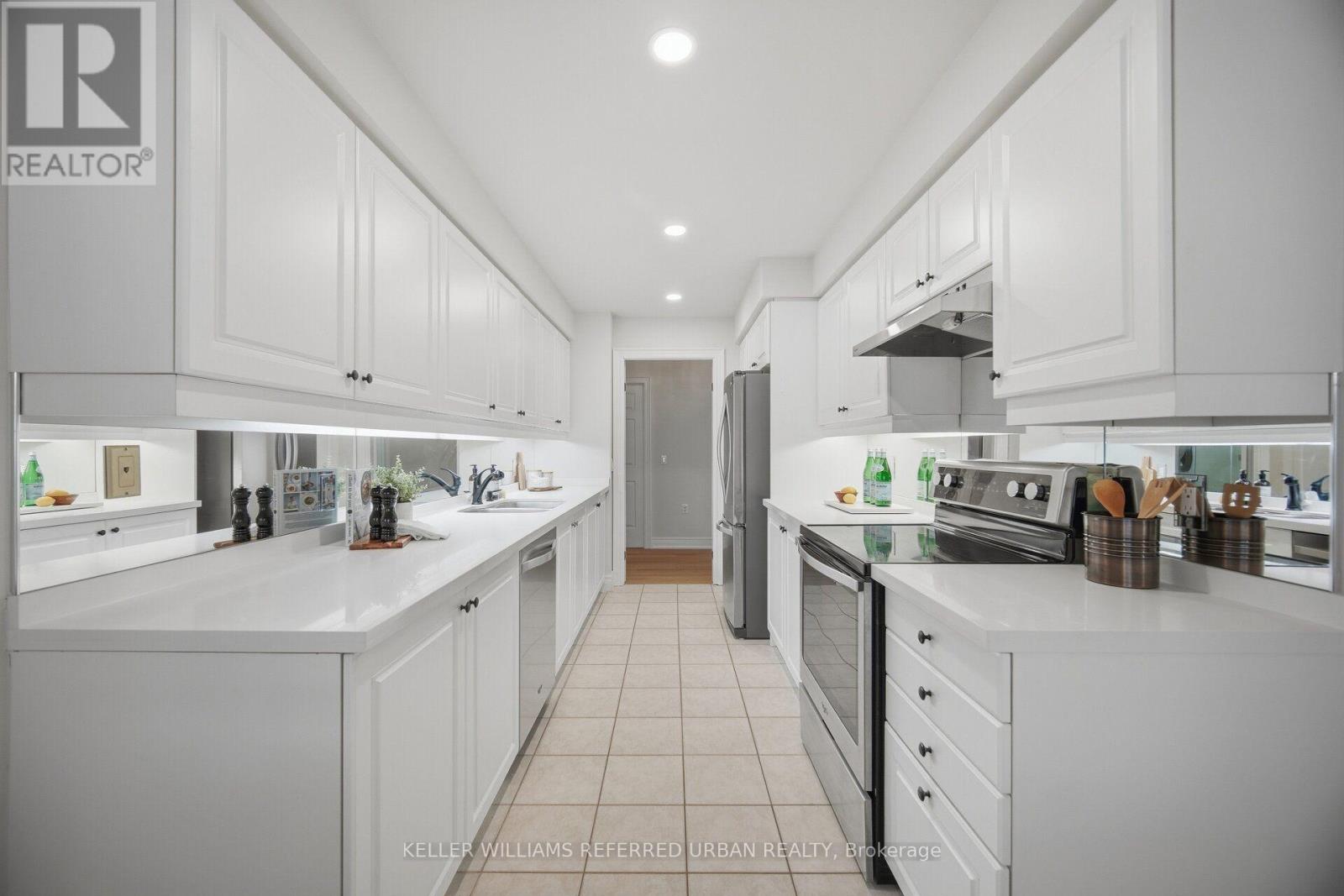 210- 10 Old Mill Trail, Toronto, ON photo 23