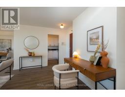 1607 - 360 Ridelle Avenue, Toronto, ON M6B1K1 Photo 10