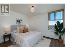 1607 - 360 Ridelle Avenue, Toronto, ON M6B1K1 Photo 17
