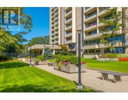 1607 - 360 Ridelle Avenue, Toronto, ON M6B1K1 Photo 25