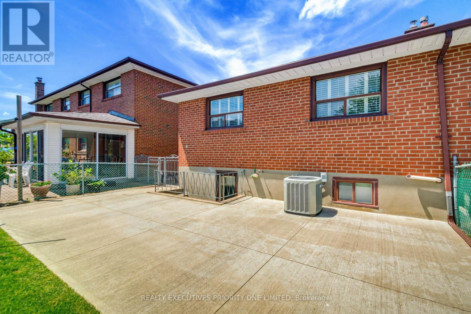 55 PICARO DRIVE - Image 36