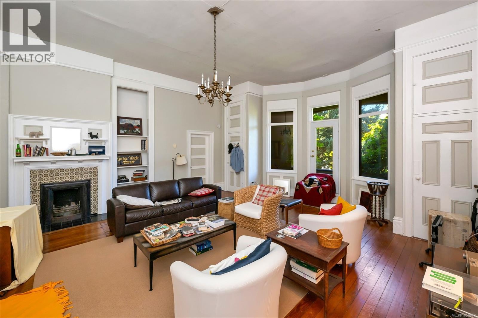 1249 Rockland Ave - Image 30