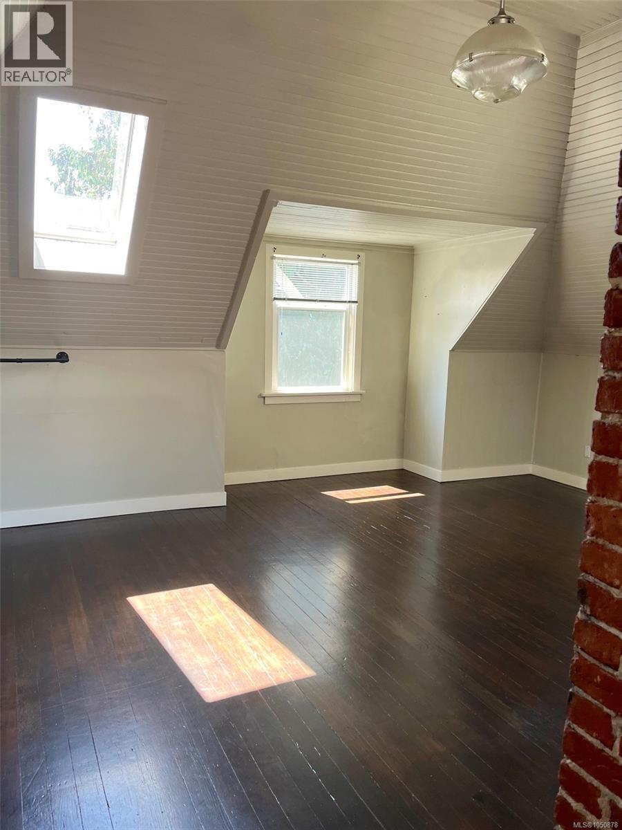 1249 Rockland Ave - Image 37