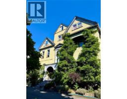 1249 Rockland Ave, Victoria, BC V8V3X3 Photo 11