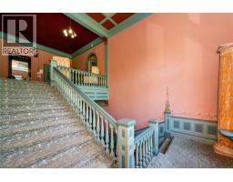 1249 Rockland Ave, Victoria, BC V8V3X3 Photo 14