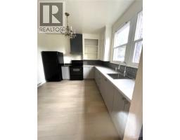 1249 Rockland Ave, Victoria, BC V8V3X3 Photo 38