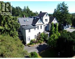 1249 Rockland Ave, Victoria, BC V8V3X3 Photo 8
