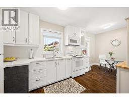 Kitchen - 56 Suffolk Avenue, Kitchener, ON N2B1H5 Photo 10