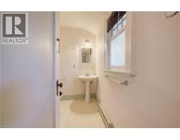 7 Locust Street, Kitchener, ON N2H1W6 Photo 22