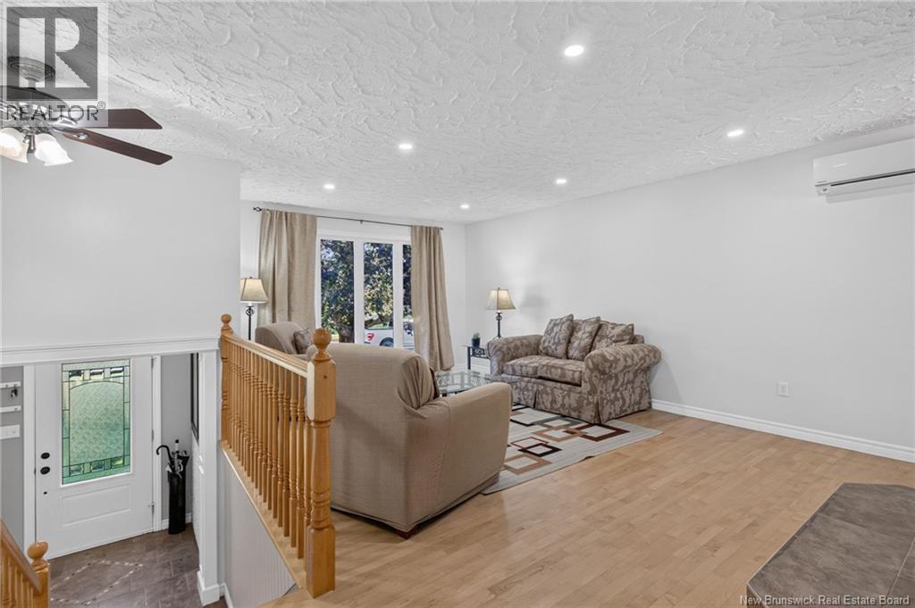 356 Beaumont - Image 10