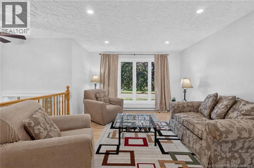 356 Beaumont - Image 11