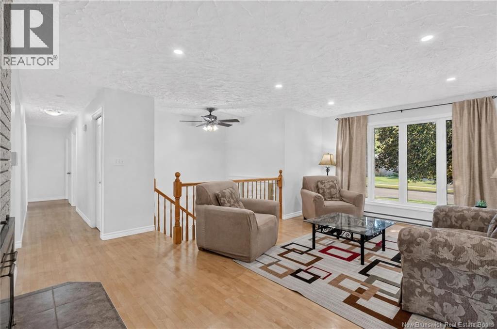 356 Beaumont - Image 12