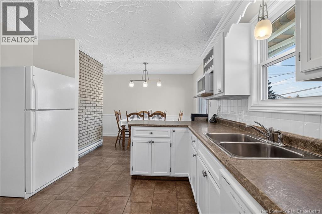 356 Beaumont - Image 19