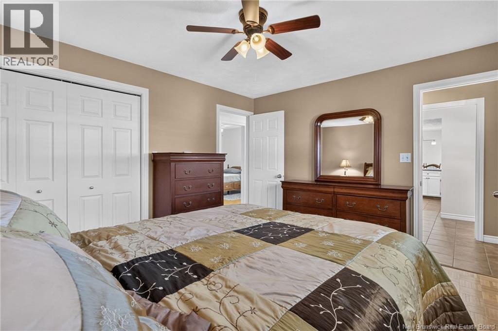 356 Beaumont - Image 22