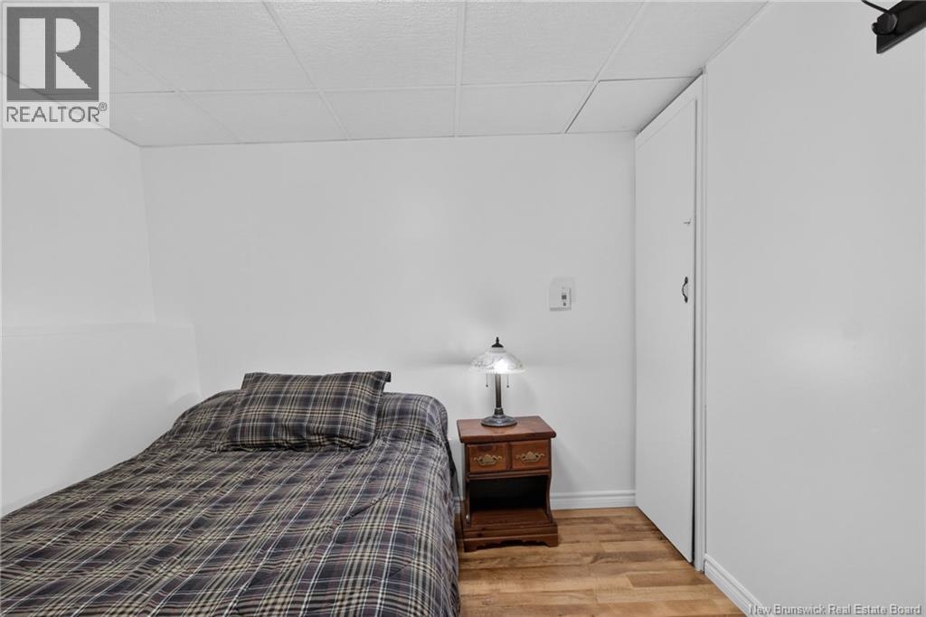 356 Beaumont - Image 34