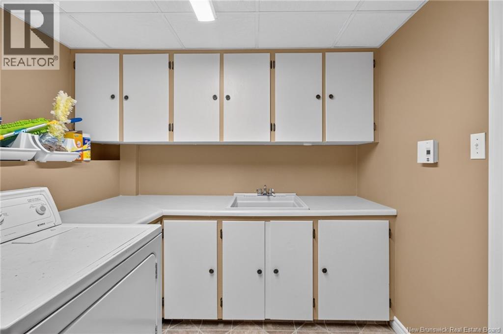 356 Beaumont - Image 39