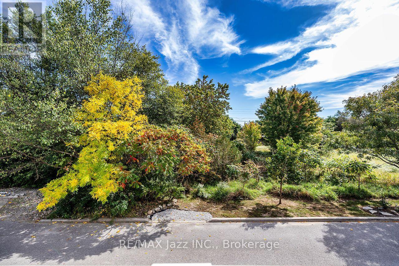 #15 2800 COURTICE ROAD - 33