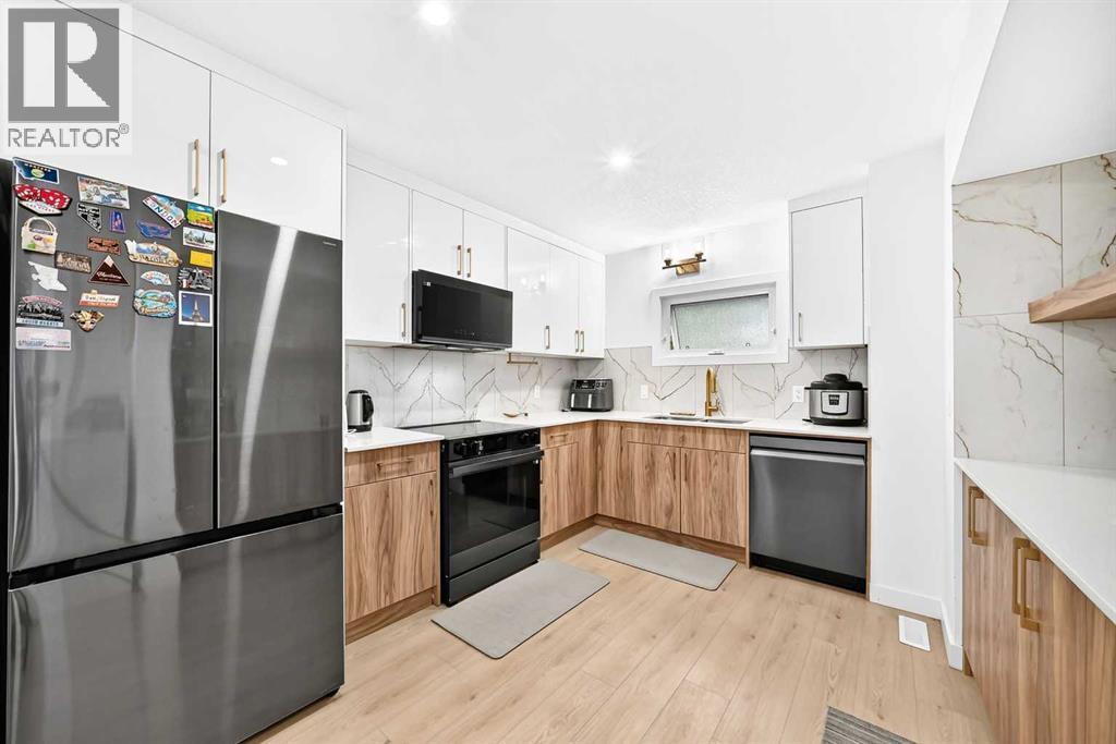 5824 22 Avenue NE - 13
