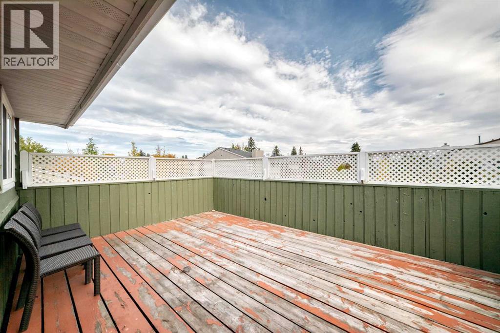 5824 22 Avenue NE - 27