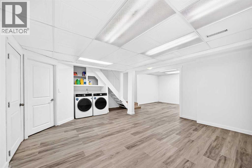 5824 22 Avenue NE - 30