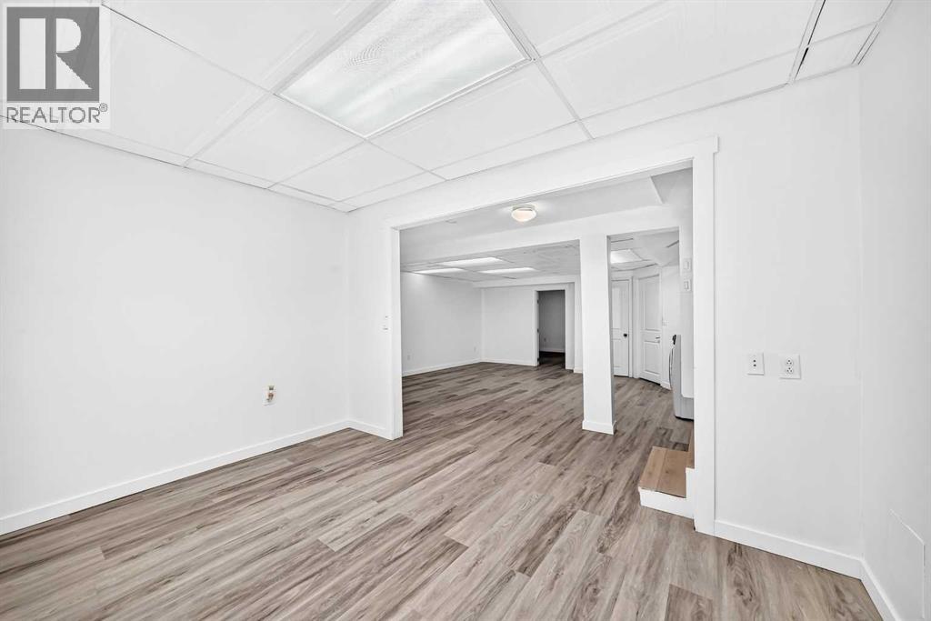 5824 22 Avenue NE - 31