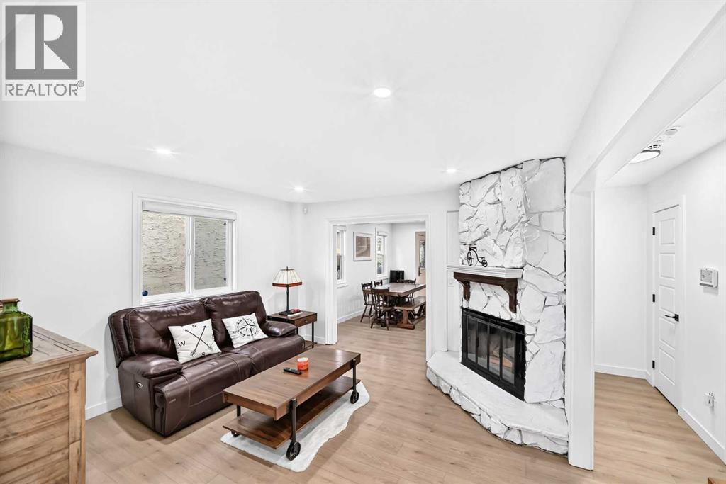 5824 22 Avenue NE - 8