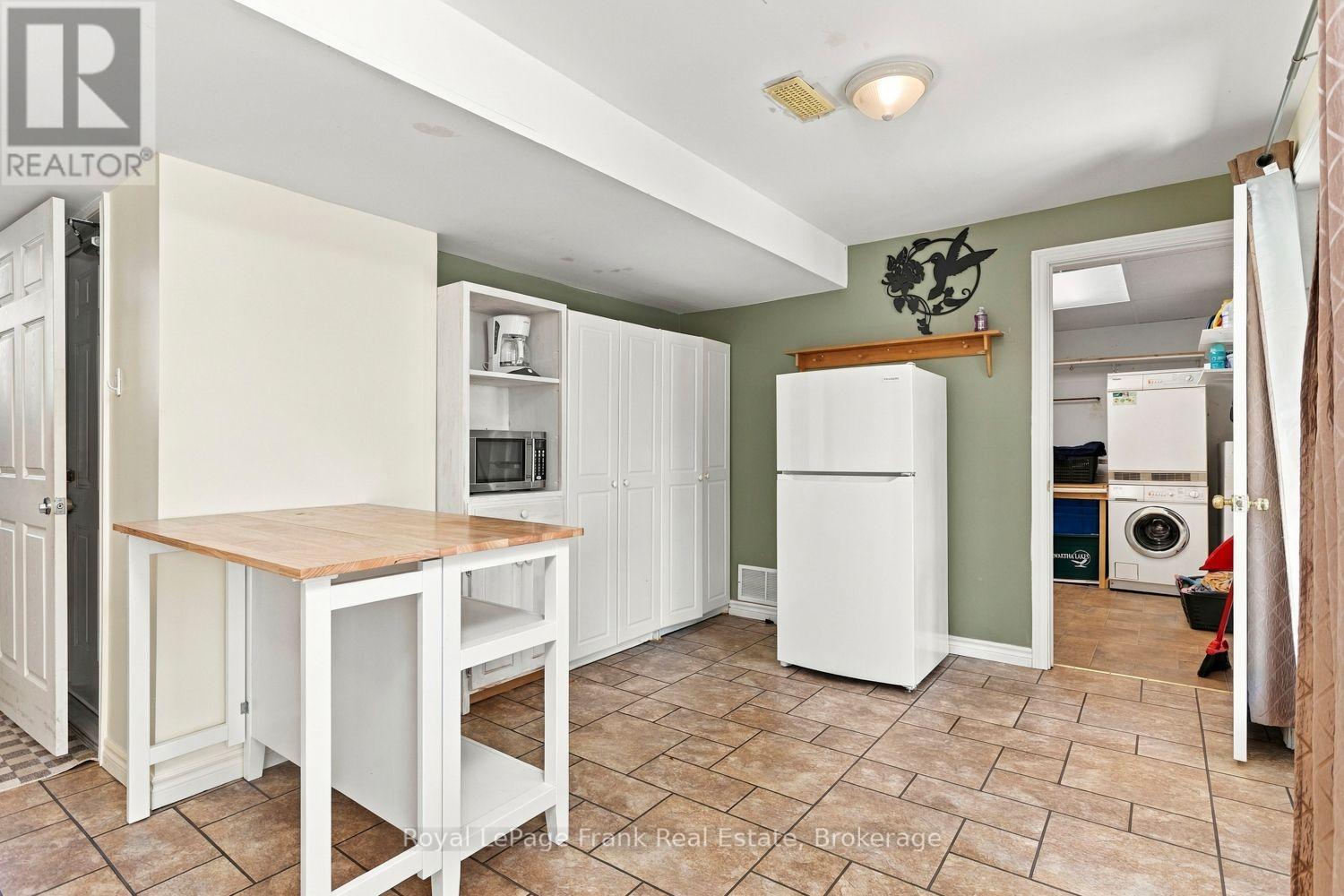 62 CEDARTREE LANE - 22