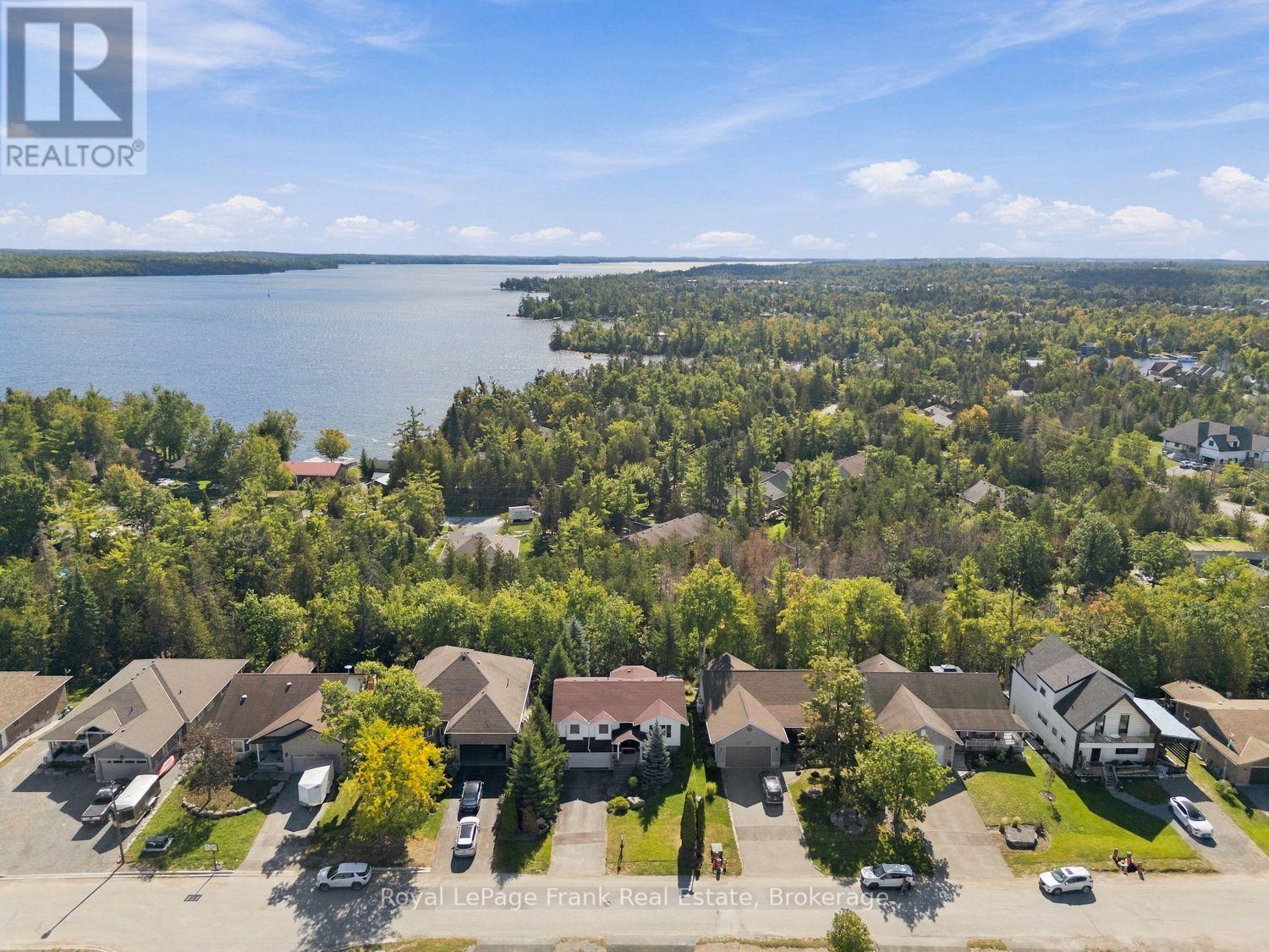 62 CEDARTREE LANE - 28
