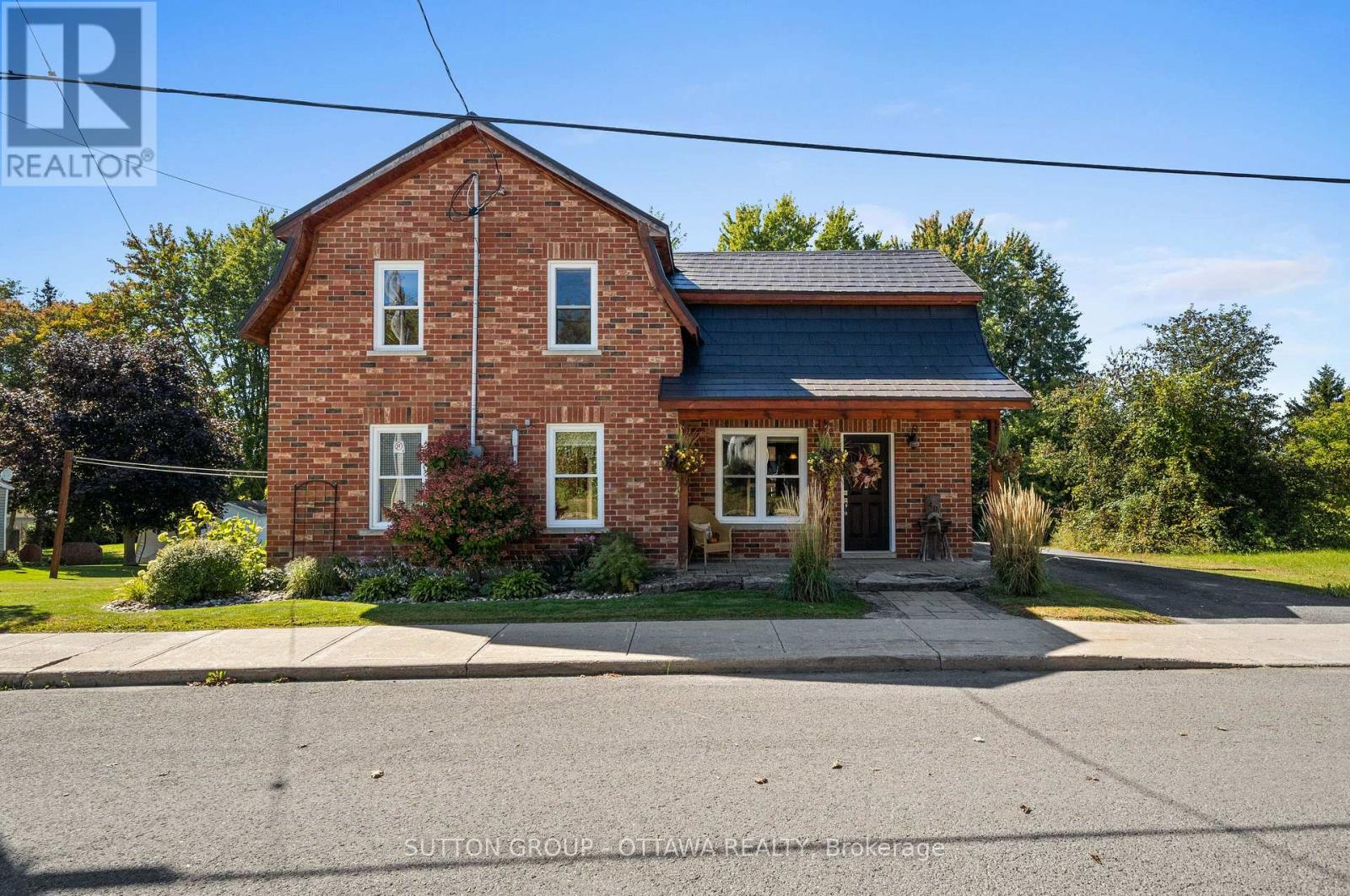 Property for sale at 40 SABOURIN STREET