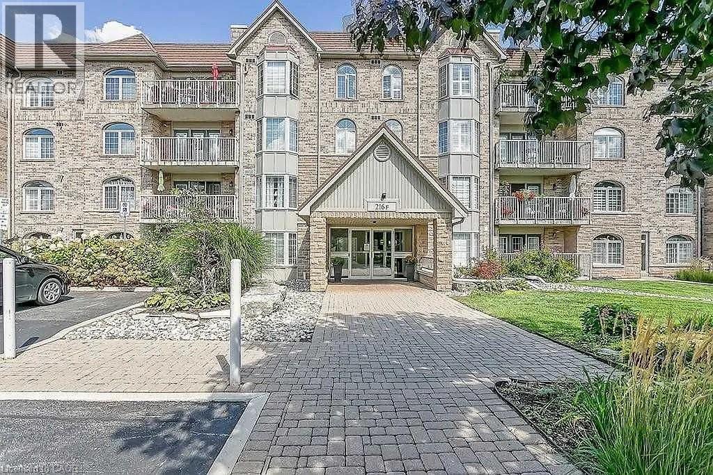 #F405 216 PLAINS Road West, Burlington, Ontario, L7T4K8, Burlington, Ontario — photo 2 of 5