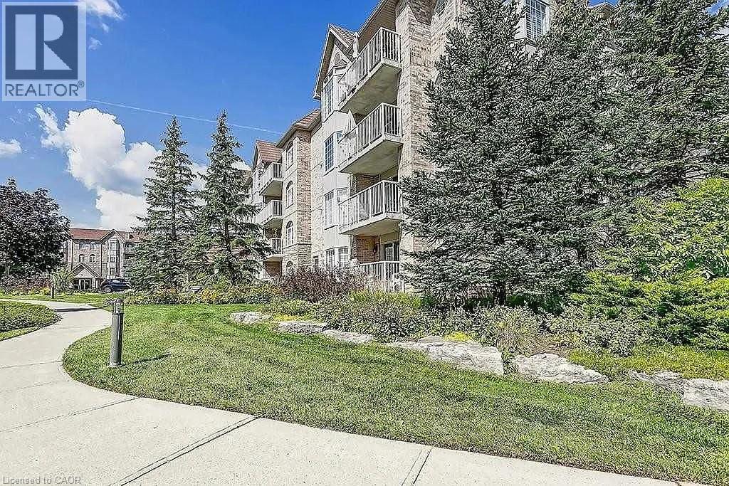 #F405 216 PLAINS Road West, Burlington, Ontario, L7T4K8, Burlington, Ontario — photo 3 of 5