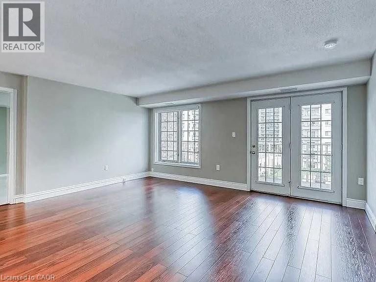 #F405 216 PLAINS Road West, Burlington, Ontario, L7T4K8, Burlington, Ontario — photo 5 of 5