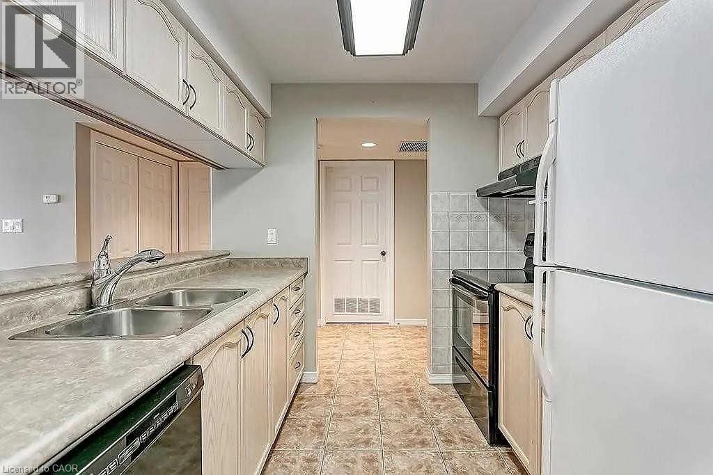 216 PLAINS Road W Unit# F405, Burlington — photo 9